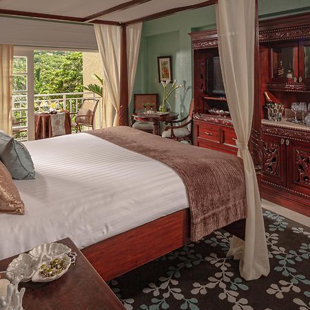 Sandals Ochi Beach Resort All Inclusive (Adults Only) Очо-Риос Экстерьер фото